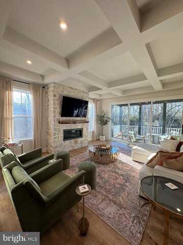 17746 SWEETGUM PLACE, ROUND HILL, VA 20141