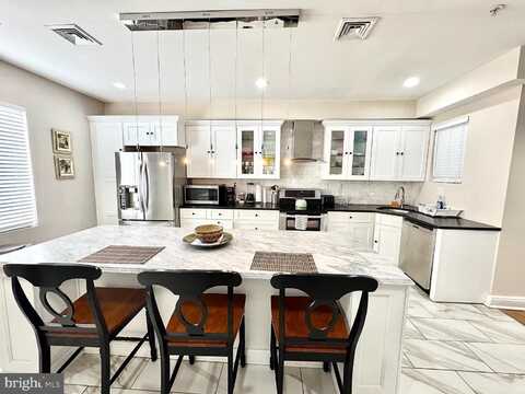 1146 S 6TH STREET, PHILADELPHIA, PA 19147