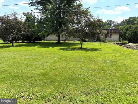 41 GARLOFF ROAD, MYERSTOWN, PA 17067
