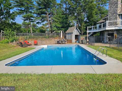 407 ENGLE MOLERS ROAD, HARPERS FERRY, WV 25425