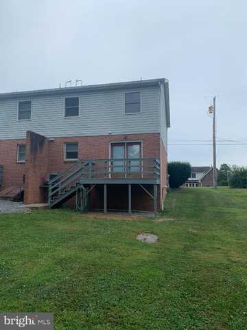 207 N LINDEN AVE., GREENCASTLE, PA 17225