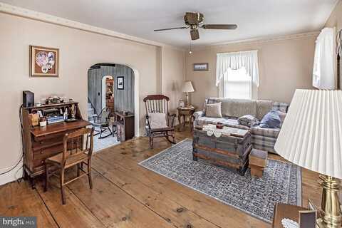15 W CANAL STREET, ALLOWAY, NJ 08001