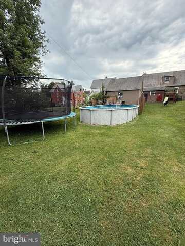 208 S PENNSYLVANIA AVENUE, CENTRE HALL, PA 16828