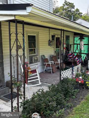 14 SCHOOL ROW STREET, POTTSVILLE, PA 17901