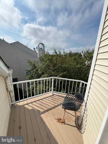 27 NATALIE COURT, LEVITTOWN, PA 19057
