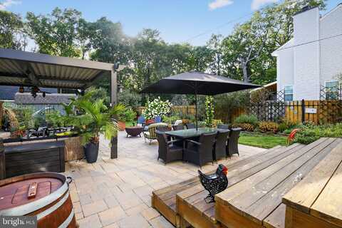 7619 N POINT ROAD, BALTIMORE, MD 21219