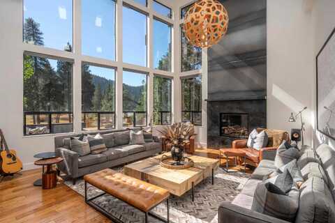 700 Olympic Valley Road, Olympic Valley, CA 96146