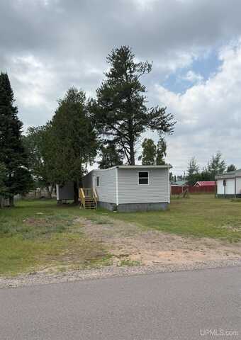 171 E Sands, Gwinn, MI 49841