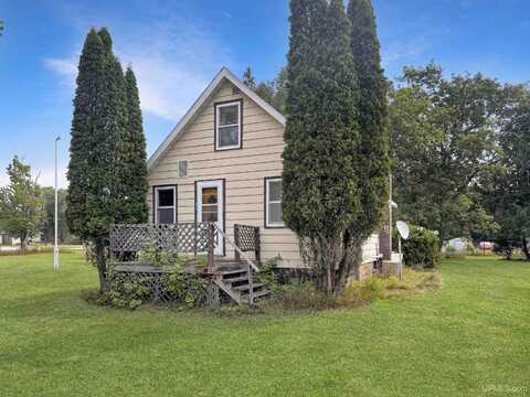 6886 M.5, Escanaba, MI 49829