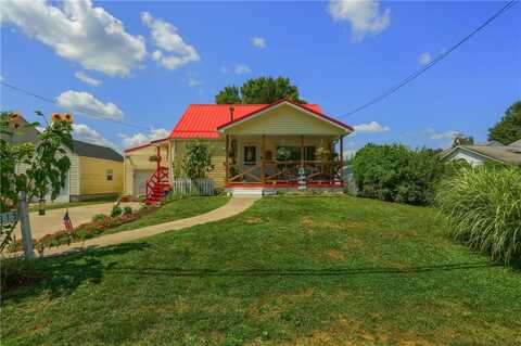 815 Florence St, Ellport Boro, PA 16117