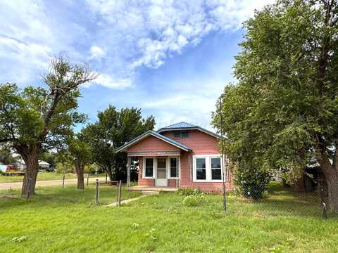 808 S Cornell Avenue, Fritch, TX 79036