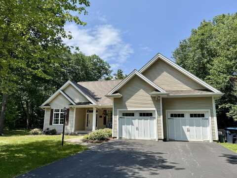 16 Wildflower Lane, Morrisonville, NY 12962