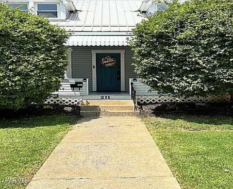 211 N 9th Avenue, Altoona, PA 16601