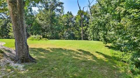 S Queensborough LN, Rogers, AR 72758