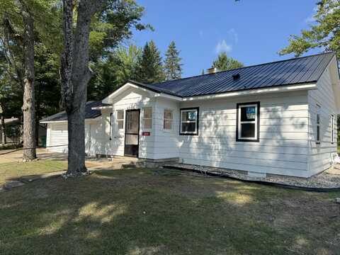 111 Nighthawk Drive, Houghton Lake, MI 48629