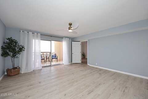 7920 E CAMELBACK Road, Scottsdale, AZ 85251