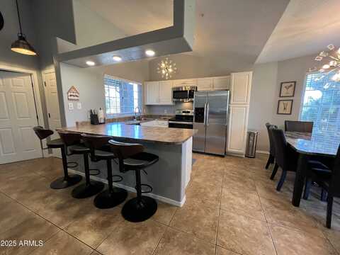 255 S KYRENE Road, Chandler, AZ 85226