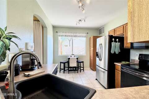 9325 E LOMPOC Avenue, Mesa, AZ 85209