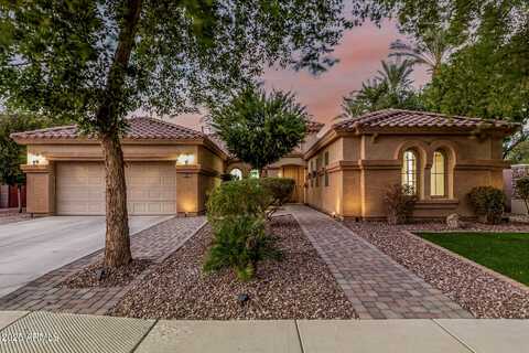 920 W FOLLEY Street, Chandler, AZ 85225