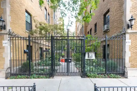 640 W. Waveland Avenue, Chicago, IL 60613