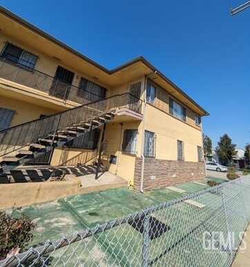 3305 21st Street, Los Angeles, CA 90018