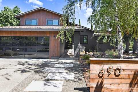 690 Hudson Court, Sonoma, CA 95476