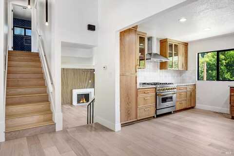 690 Hudson Court, Sonoma, CA 95476