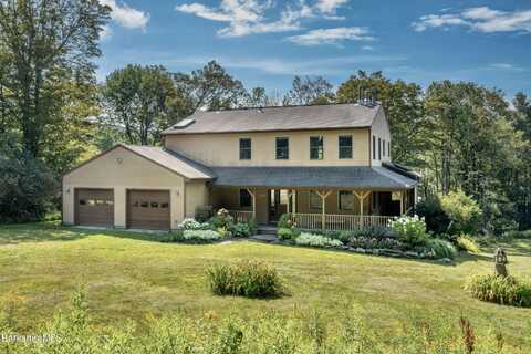 4 Causeway Rd, Peru, MA 01235