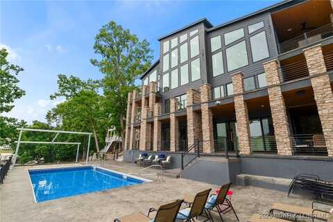 971 Country Club Drive, Lake Ozark, MO 65049
