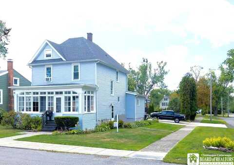 501 Mckinley Avenue, Dunkirk, NY 14048
