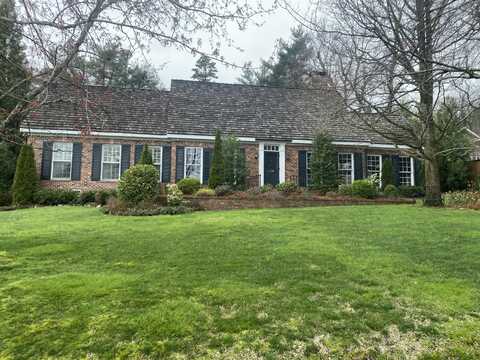 502 E Brow Road, Lookout Mountain, TN 37350