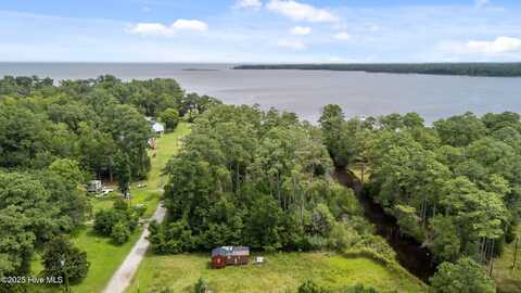 138 Neuse Drive, Beaufort, NC 28516