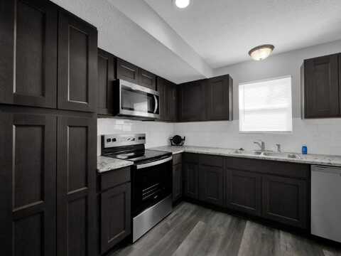4984 Vanderbilt Drive, Columbus, OH 43213