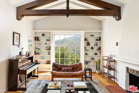 3468 Troy Dr, Los Angeles, CA 90068