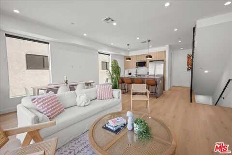 847 N June St, Los Angeles, CA 90038