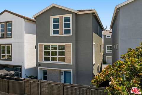 2700 E Chaucer St, Los Angeles, CA 90065