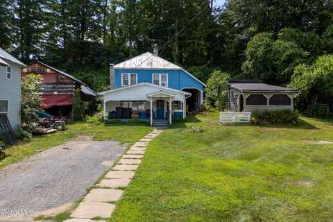 29 Hamilton Avenue, Corinth, NY 12822