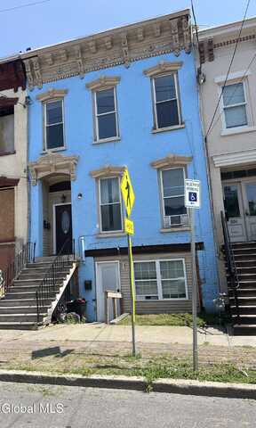 211 Clinton Avenue, Albany, NY 12210