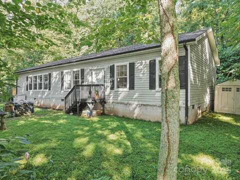 342 Hookers Gap Road, Candler, NC 28715