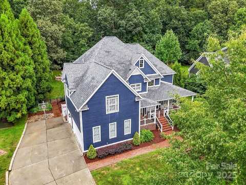 18517 Rollingdale Lane, Davidson, NC 28036