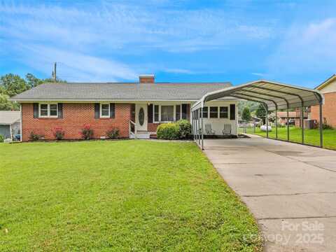 241 Grandview Circle, Waynesville, NC 28786
