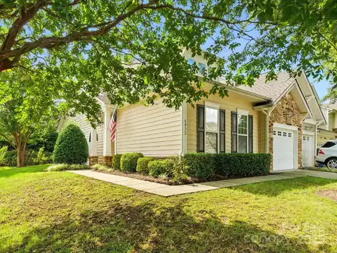 6032 Pale Moss Lane, Charlotte, NC 28269
