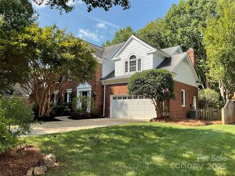 1206 Matthews Plantation Drive, Matthews, NC 28105