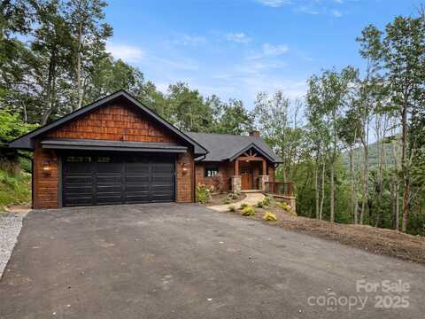 102 Iga Trail, Maggie Valley, NC 28751