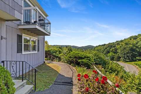 15 Natureview Trail, Bethel, CT 06801