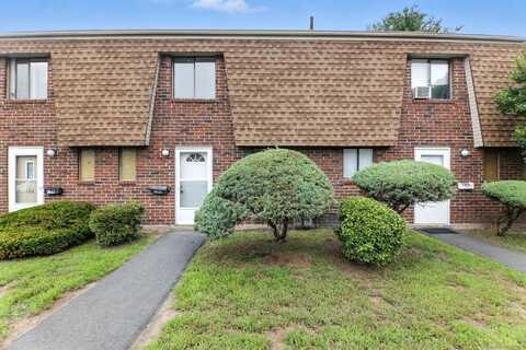 186 Wakefield Circle, East Hartford, CT 06118