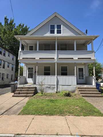 76 Cottage Street, Manchester, CT 06040