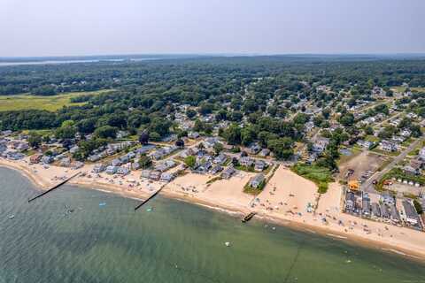 15 Washington Avenue, Old Lyme, CT 06371
