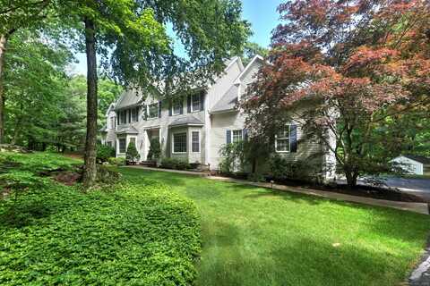 44 Bradley Lane, Newtown, CT 06482