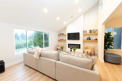 2 Outpost Lane, Ridgefield, CT 06877
